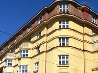 Pronájem bytu 2+kk, ul. Slezská, Praha - Praha_Slezska105_07Pohled na cely dum2.JPG