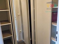 Pronájem pěkného zděného bytu 2+kk s lodžií, Prostějov, Krasická ul. - IMG_20260601_213258.jpg