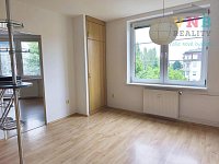 Pronájem pěkného zděného bytu 2+kk s lodžií, Prostějov, Krasická ul. - IMG_20260601_213613.jpg
