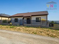 Moderní novostavba 3+kk s úchvatným výhledem a velkou zahradou, Hluchov - im002.jpg