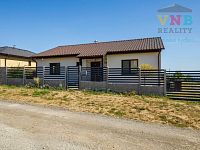 Moderní novostavba 3+kk s úchvatným výhledem a velkou zahradou, Hluchov - im002.jpg