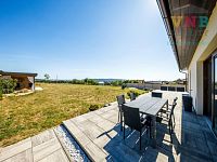 Moderní novostavba 3+kk s úchvatným výhledem a velkou zahradou, Hluchov - im006.jpg