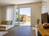 Moderní novostavba 3+kk s úchvatným výhledem a velkou zahradou, Hluchov - im018.jpg