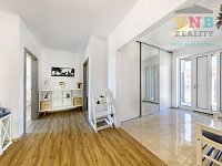 Moderní novostavba 3+kk s úchvatným výhledem a velkou zahradou, Hluchov - im028.jpg