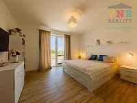 Moderní novostavba 3+kk s úchvatným výhledem a velkou zahradou, Hluchov - im031.jpg
