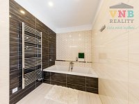 Moderní novostavba 3+kk s úchvatným výhledem a velkou zahradou, Hluchov - im036.jpg