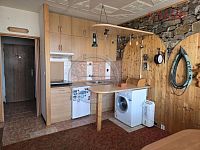 Byt 1kk, 25,31 m2, lodžie, Klášterec nad Ohří, Budovatelská - 1000032072.jpg