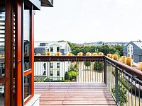 Pronájem bytu 3+kk s terasou, klimatizaci a garážovým stáním, Podvinný mlýn  Praha 9, Libeň - L44A9284.JPG