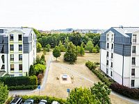 Pronájem bytu 3+kk s terasou, klimatizaci a garážovým stáním, Podvinný mlýn  Praha 9, Libeň - L44A9289.JPG