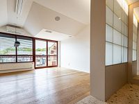 Prodej bytu 3+kk s terasami, klimatizací, garážovým stáním a sklepem, Praha 9  Libeň, Podvinný mlýn - L44A9204.JPG