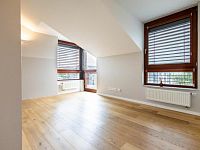 Prodej bytu 3+kk s terasami, klimatizací, garážovým stáním a sklepem, Praha 9  Libeň, Podvinný mlýn - L44A9275.JPG