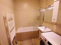 Pronájem bytu 2+kk s terasou a garážovým stáním, 56 m², Chlebovická, Praha 9  Letňany - IMG_4156.JPG