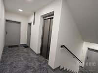 Moderní byt 2kk (55m2) s velkou lodžií v Karlíně k pronájmu od 1.2.2026 - 15.JPG