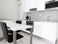 Moderní byt 2kk (55m2) s velkou lodžií v Karlíně k pronájmu od 1.2.2026 - 3.JPG