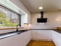 Právě zkolaudovaný rodinný dům v Jesenici k pronájmu - 05 jesenice-66.jpg