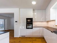 Právě zkolaudovaný rodinný dům v Jesenici k pronájmu - 06 jesenice-67.jpg