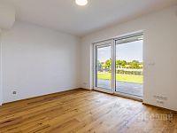 Právě zkolaudovaný rodinný dům v Jesenici k pronájmu - 12 jesenice-54.jpg