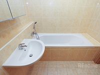 2+kk (60m2) v rezidenční čtvrti Zelené údolí na Praze 4 - Kunratice, ul. Pod Haltýřem - 11 IMG_2697.JPG