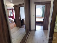 Nabízíme Vám byt 2+kk od 1.7.2026 - 11. chodba 1.JPG