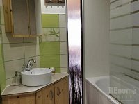 Nabízíme Vám byt 2+kk od 1.7.2026 - 13. umyvadlo.JPG