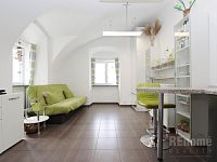 Zajímavá jednotka s parkovacím stáním na vlastním oploceném pozemku ul. Drnovská, Praha - Ruzyně - 01 IMG_0709.JPG