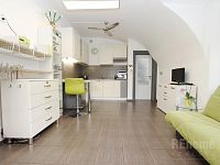 Zajímavá jednotka s parkovacím stáním na vlastním oploceném pozemku ul. Drnovská, Praha - Ruzyně - 041 IMG_0777.JPG
