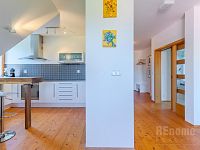 Prodej atypického mezonetového bytu 103 m², Jílové u Prahy, parkovací stání, zahrada - 03 jilove-30.jpg