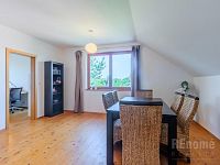 Prodej atypického mezonetového bytu 103 m², Jílové u Prahy, parkovací stání, zahrada - 11 jilove-28.jpg