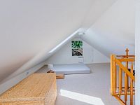 Prodej atypického mezonetového bytu 103 m², Jílové u Prahy, parkovací stání, zahrada - 16 jilove-20.jpg
