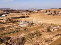 Prodej pozemku pro výstavbu RD 1105 m2, Mouřínov - DRNP-38.jpg