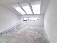 Prodej novostavby 2 RD 149 m2, pozemek 370 m2, Hoštice-Heroltice - inz ložnice.JPG