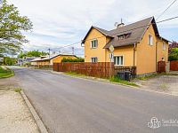 Zrekonstruovaný dvougenerační dům v Dolním Rychnově – 2× 3+1,  byt pro hosty 1+1, 2 garáže.