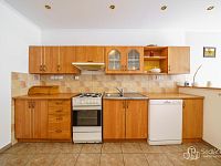 Zrekonstruovaný dvougenerační dům v Dolním Rychnově – 2× 3+1,  byt pro hosty 1+1, 2 garáže. - Foto 6