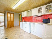 Zrekonstruovaný dvougenerační dům v Dolním Rychnově – 2× 3+1,  byt pro hosty 1+1, 2 garáže. - Foto 7