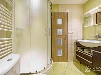 Zrekonstruovaný dvougenerační dům v Dolním Rychnově – 2× 3+1,  byt pro hosty 1+1, 2 garáže. - Foto 8