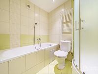 Zrekonstruovaný dvougenerační dům v Dolním Rychnově – 2× 3+1,  byt pro hosty 1+1, 2 garáže. - Foto 14