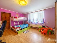 Zrekonstruovaný dvougenerační dům v Dolním Rychnově – 2× 3+1,  byt pro hosty 1+1, 2 garáže. - Foto 16