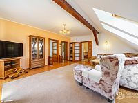 Prodej prostorného půdního bytu v Tašovicích - Foto 11