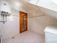 Prodej prostorného půdního bytu v Tašovicích - Foto 21