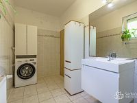 Rodinný dům 4+1 s garážemi  v Sokolově, ul. Slovenská - Foto 25