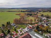 Dům se dvěma bytovými prostory, komerčně využitelným přízemím a užitným suterénem v Krajkové - Foto 2