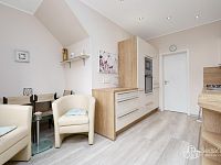 Citice – rodinný dům 4+1 se zahradou, blízko jezera Medard - Foto 8