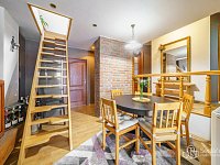 Prodej útulného mezonetu blízko centra Plzně s terasou.  - Foto 4