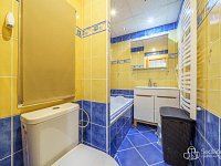 Byt 3+1 se zaskl. balkonem v Sokolově, ul. Seifertova - Foto 8