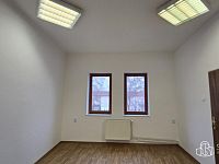 Komerční prostor k pronájmu v samém centru Sokolova! - Foto 5