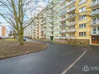 Prodej bytu 1+1 se zaskleným balkonem, 41 m² – Sokolov, ul. Švabinského