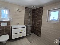 Pronájem rodinného domu 3+1 s terasou a  zahradou – Horní Pochlovice - Foto 5