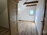 Pronájem rodinného domu 3+1 s terasou a  zahradou – Horní Pochlovice - Foto 10