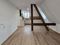 Pronájem podkrovního bytu 1+kk 36m2, centrum Sokolova. 
