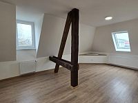 Pronájem podkrovního bytu 1+kk 36m2, centrum Sokolova.  - Foto 3